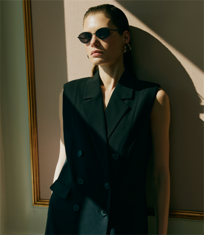 SOFIE SCHNOOR ELISABETHSW VEST BLACK- S253335