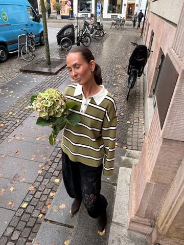 YAS ISABELL LS POLO KNIT PULLOVER S. CARDAMOM SEED W. STRIPES - 26040272