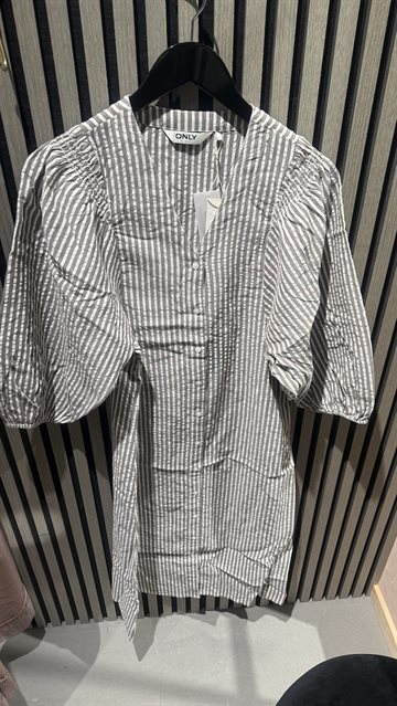 ONLY ROLLY MIDI STRIPE DRESS CHOCOLATE MARTI/CLOUD DANC- 15373671