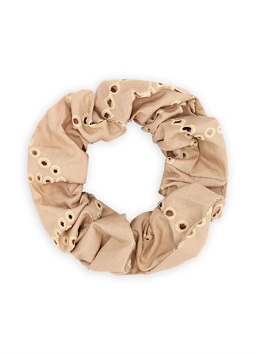 SUI AVA FLORAL BRODERIE SCRUNCHIE SALTED CARAMEL - SA2601174